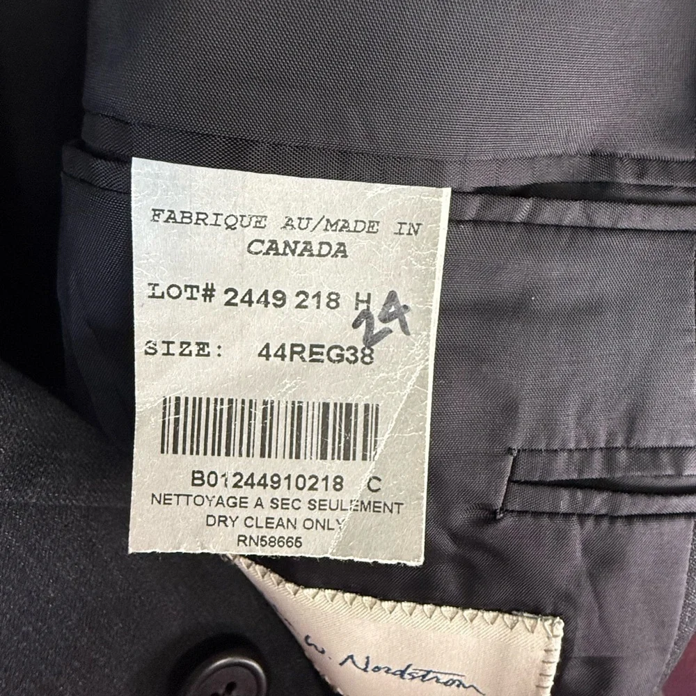 Nordstrom Gray suit jacket Blazer 44 R Made in Canada Sport Coat